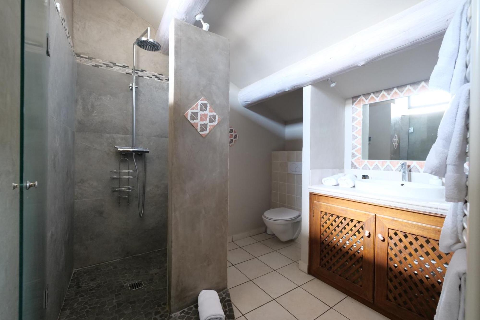 Chambres Du Vieux Bistrot Cabrieres-d'Avignon ภายนอก รูปภาพ