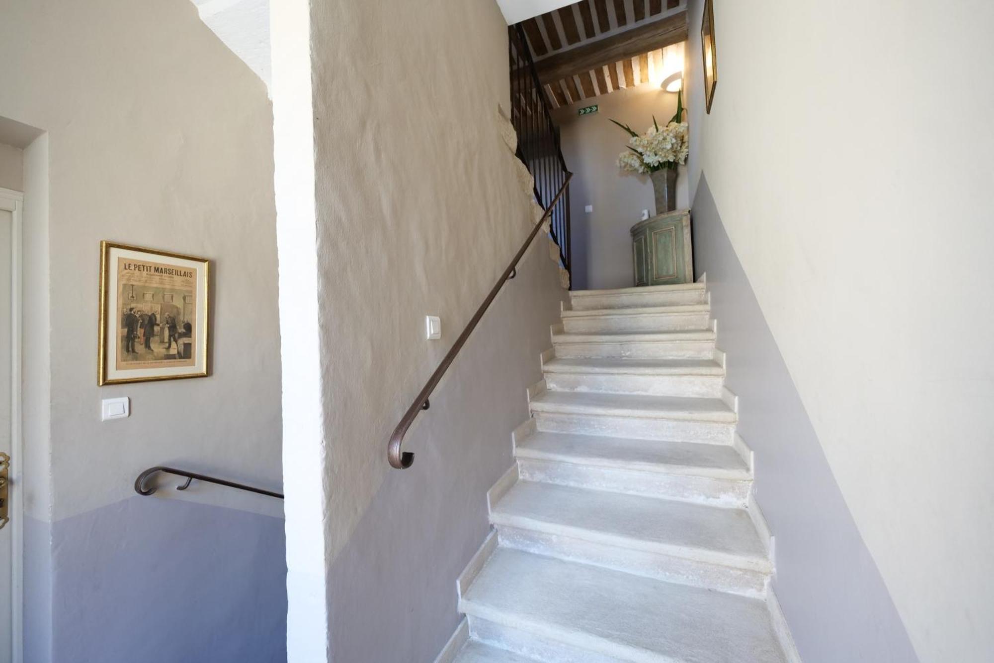 Chambres Du Vieux Bistrot Cabrieres-d'Avignon ภายนอก รูปภาพ