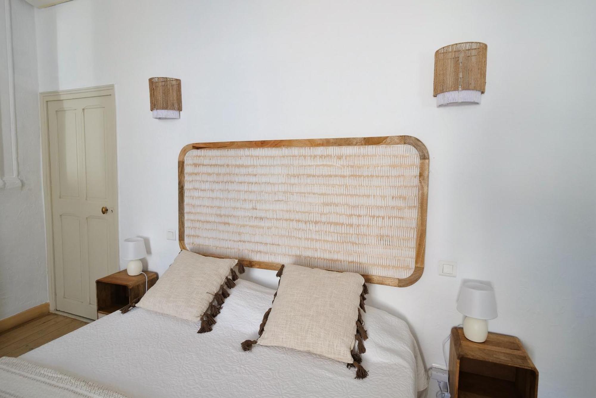 Chambres Du Vieux Bistrot Cabrieres-d'Avignon ภายนอก รูปภาพ