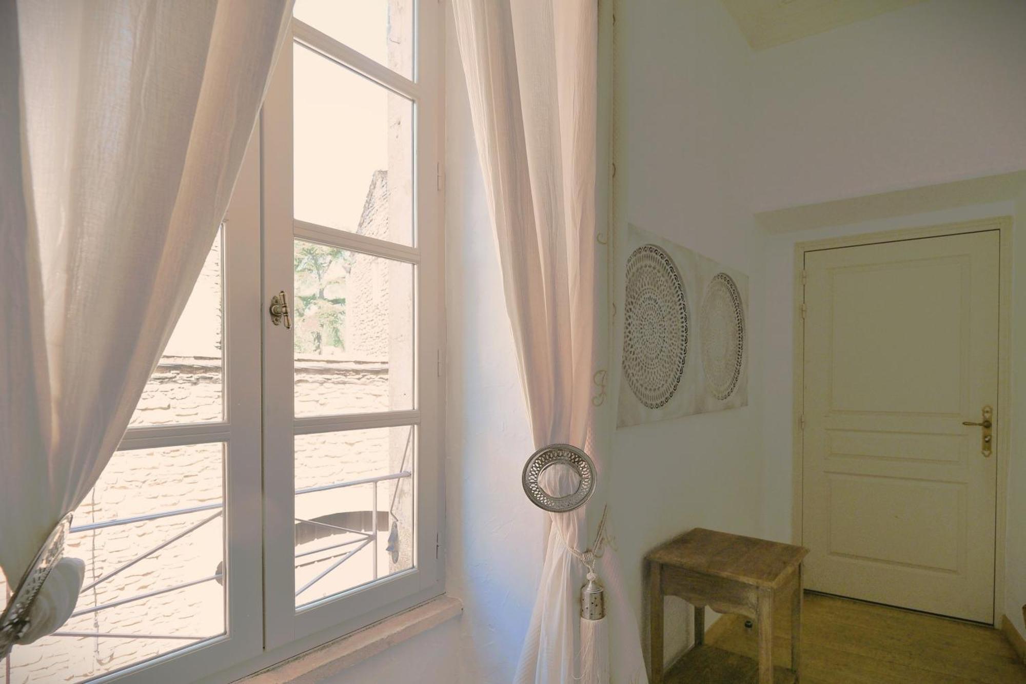 Chambres Du Vieux Bistrot Cabrieres-d'Avignon ภายนอก รูปภาพ