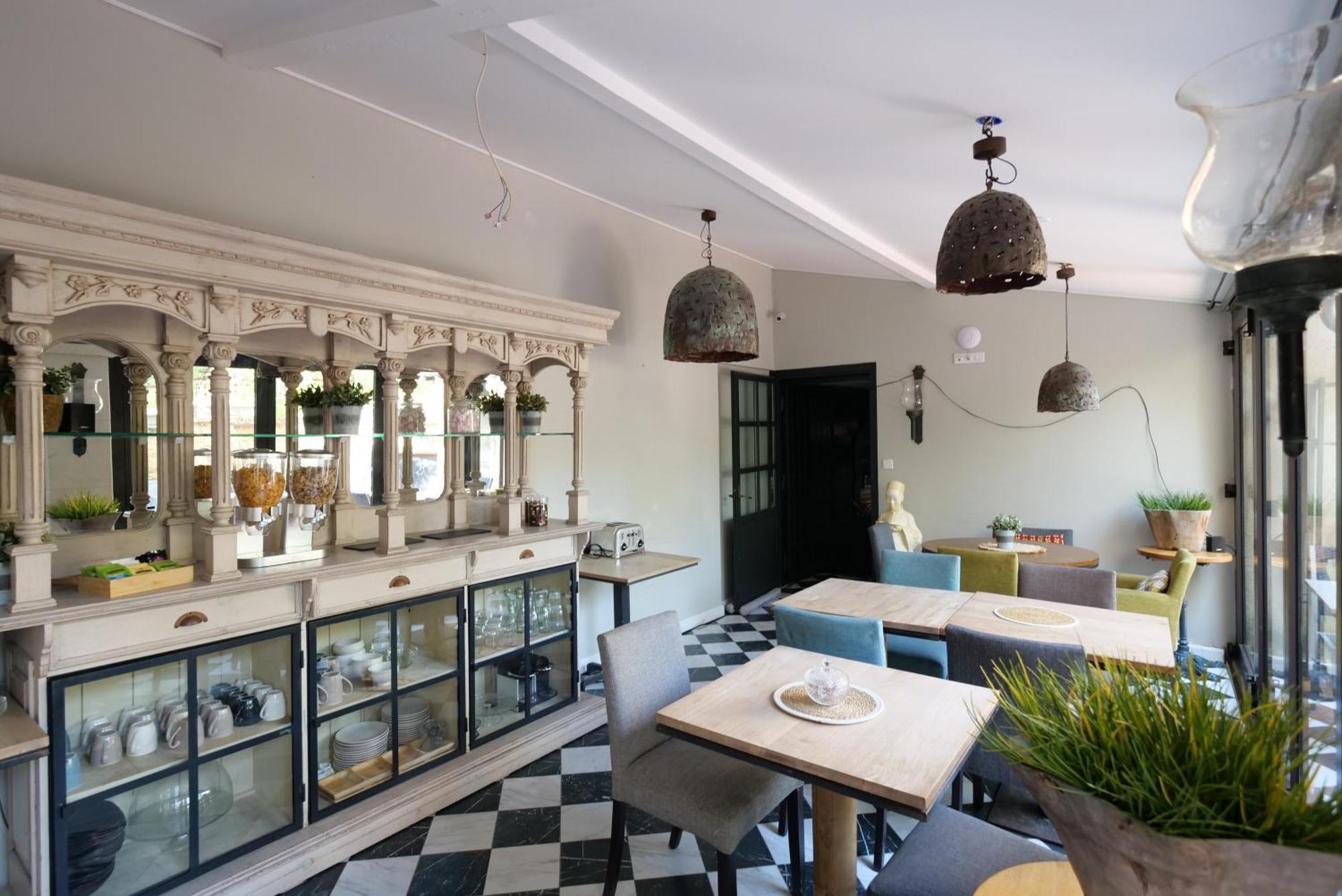 Chambres Du Vieux Bistrot Cabrieres-d'Avignon ภายนอก รูปภาพ