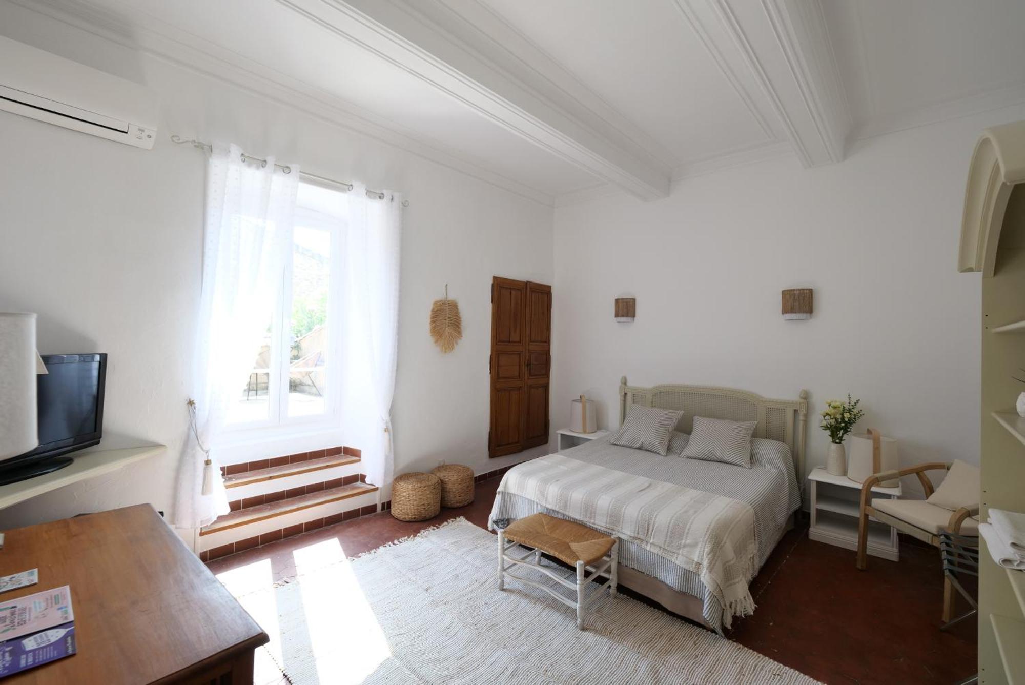 Chambres Du Vieux Bistrot Cabrieres-d'Avignon ภายนอก รูปภาพ