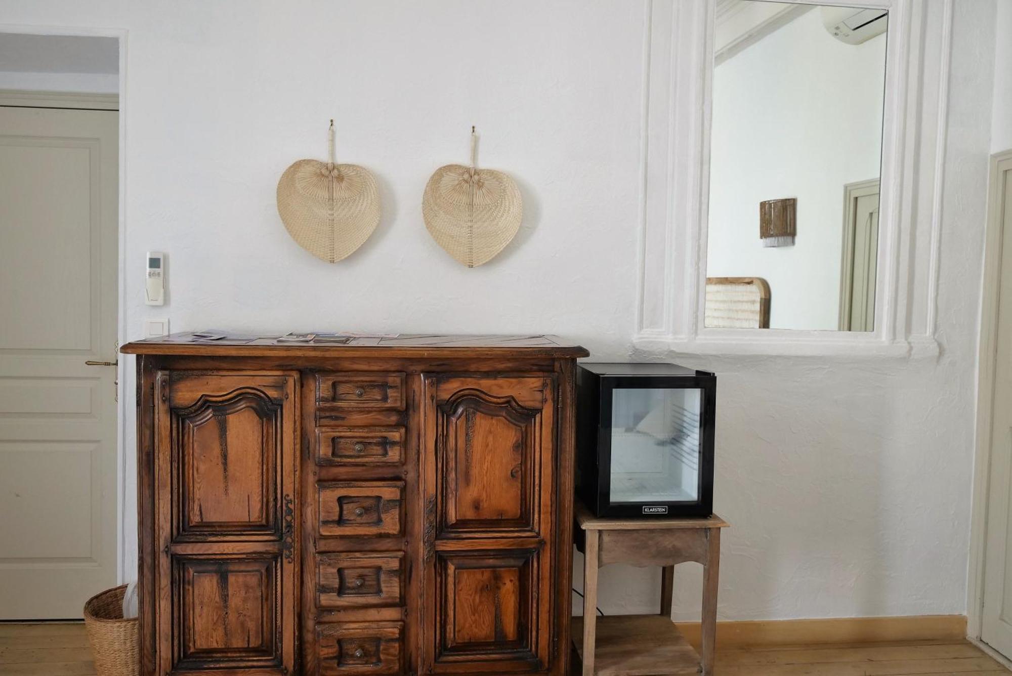 Chambres Du Vieux Bistrot Cabrieres-d'Avignon ภายนอก รูปภาพ
