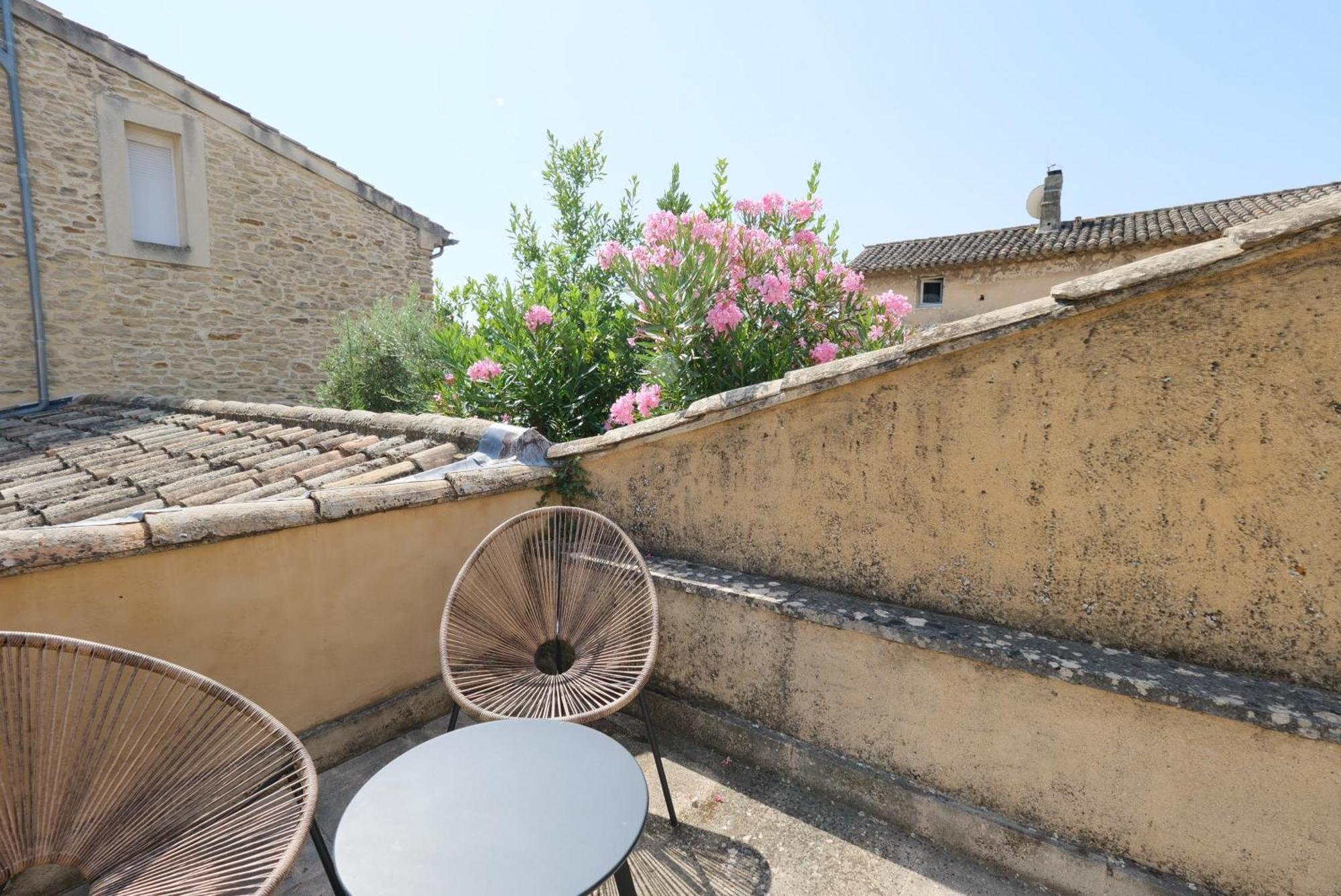 Chambres Du Vieux Bistrot Cabrieres-d'Avignon ภายนอก รูปภาพ